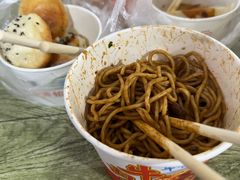 -球场热干面老店