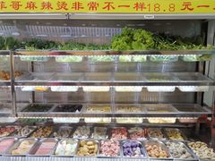面包甜点陈列柜-菲哥麻辣烫(贵山小区店)
