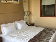 -山明水秀大饭店