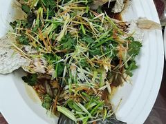 -始于2011柳周农家菜沙田柚美食店(东大街店)