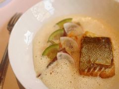 炙烤大连海鲈鱼-Le Comptoir de Pierre Gagnaire
