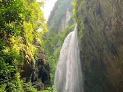 -龙水峡地缝景区