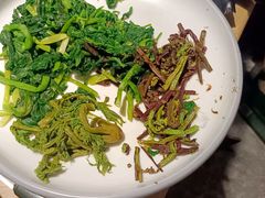 -万里闯关东铁锅炖菜馆(高新旗舰店)