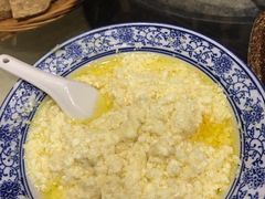 酥油奶渣-三锅莊·牦牛肉火锅·香格里拉特色藏餐宴请餐厅(昆明创始店)