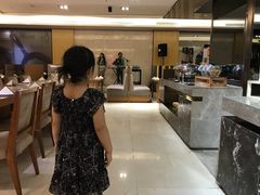 -昆山裕元花园酒店·温莎西餐厅