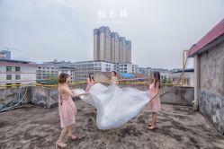 点击看大图 -觅白婚纱礼服馆
