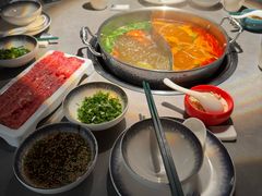 -伴山牛贵州黄牛肉火锅·苗疆非遗艺术餐厅(上海首店)