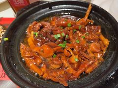 猪蹄凤爪煲-恭喜上堓砂锅焗·海鲜大排档(闵行龙湖店)