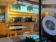-J's Cafe Lab