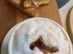 卡布奇诺蘑菇奶油浓汤-开间茶馆·围炉煮茶