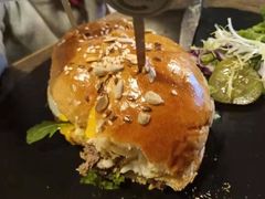 -HIGH FIVE哈福手工汉堡(桂林路店)