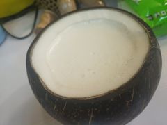 -志龙皇冠吃货椰子铺