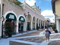 -佛罗伦萨小镇广佛名品奥特莱斯(疏港路店)