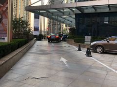 -上海龙之梦万丽酒店