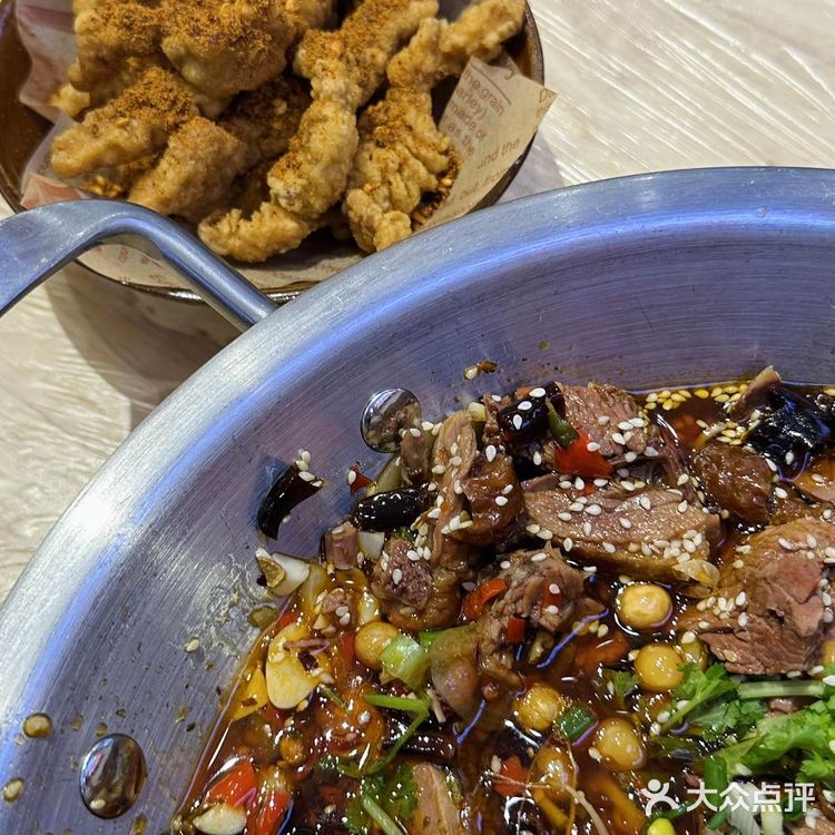 🙋🏻‍♀️在柳州！吃一顿正宗重庆风味的冒烤鸭～