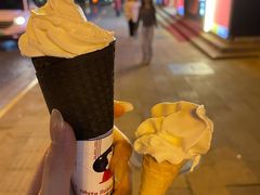 大白兔冰淇淋-麦丽丝红油辣椒冰淇淋(江家巷店)