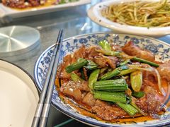 蒜苗回锅肉-芙蓉凰花园酒楼