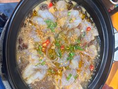-老滇山寨•云南特色菜•地方菜•民族风情歌舞表演(金碧店)