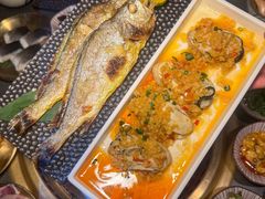 -铭牛烧肉·和牛海鲜自助(高新月牙湖店)