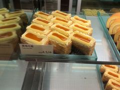 黄梅花糕-圣安娜饼屋(新板樟堂店)