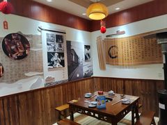 -岳记兴隆·青城腊排铜火锅(融创店)