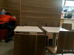 -麦当劳(伟城广场店)