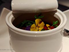 鹅肝酱开心果-弦月窗LUNETTE BY AMANDA(复兴路店)