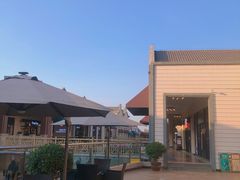 -王府井奥莱临潼小镇(临潼店)