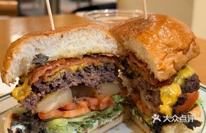 Hawaiian Style Wagyu Burger