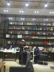 -马克男发时尚店