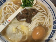 -鑫花溪牛肉米粉(东环大润发店)