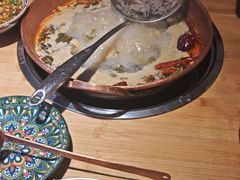 -洱火云南酸菜牛肉火锅(石景山当代商城店)