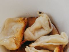 -黄阿姨锅贴大王(万航渡路店)