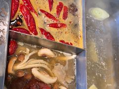 -重庆九记老火锅(广场店)