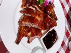 港式脆皮熏鸭-邓丽君音乐主题餐厅