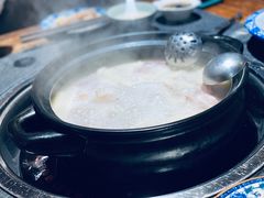 -大匠工房古船木艺术餐厅·猪肚鸡专门店(长白仙岛店)