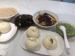 -李与白包子铺(桐梓林店)