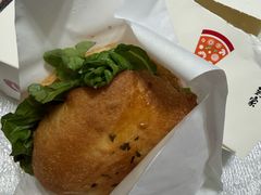 -必胜客(威高广场店)