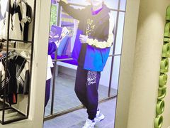 -阿迪达斯(武林银泰三叶草店)