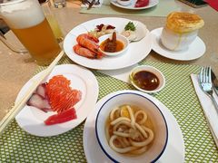 -亮马河饭店翠雅咖啡厅