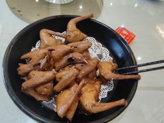 盐焗乳鸽-东江渔村·古典园林·30年粤菜老字号(太和店)