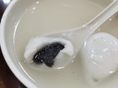 芝麻汤圆-东泰祥生煎馆(陕西南路店)