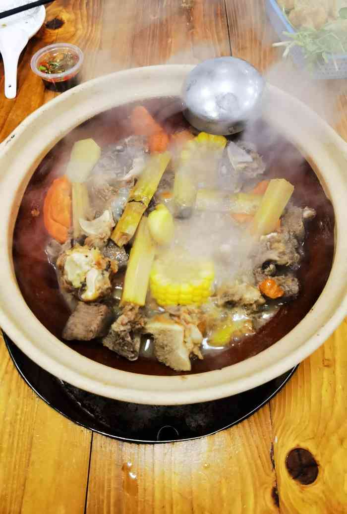 黄金屋美食(教育路店)-"隐藏於巷内的小店,以为是吃烧腊饭,原来冬.