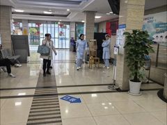 -上海大学附属上海和平眼科医院