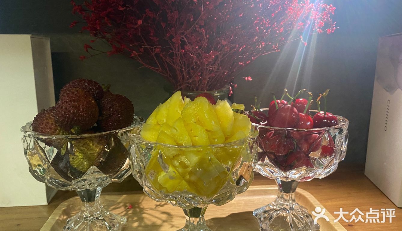 第一次来盘子女人坊拍照，服务真的很周到，还有水果吃