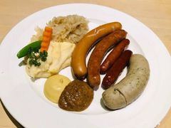-LENBACH兰巴赫西餐啤酒坊(大连东港店)