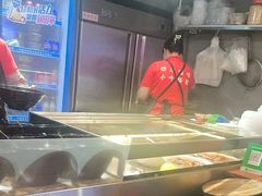 -爆炸头阿姨小四川正宗川味小吃(无任何分店)