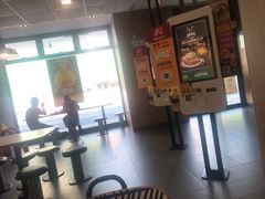 -麦当劳(潮南峡山得来速店)