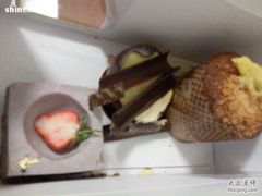 薰衣草蛋糕、提拉米苏、柠檬muffin-西点坊(浦东香格里拉店)