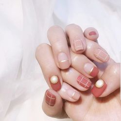 -闺蜜时间美甲美睫皮肤管理中心